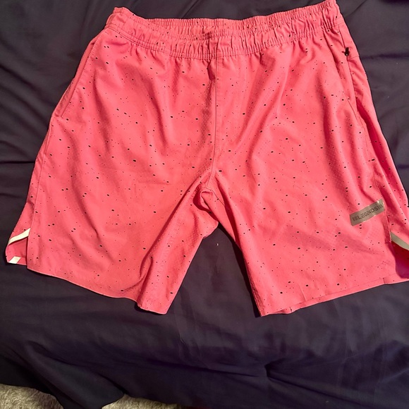 Legends Relay Short Hot Pink Splatter L / 9” / Linerless - Picture 5 of 6